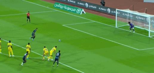 菲利克斯帽子戏法 联赛首秀惊艳