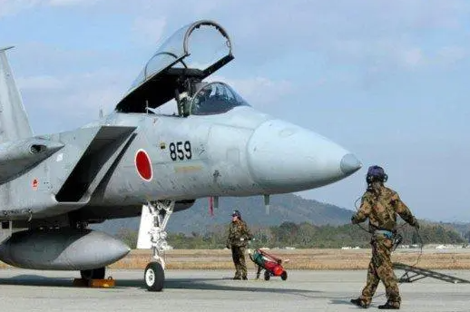 日本冲绳县知事：若增扩自卫队规模 应削减当地驻日美军