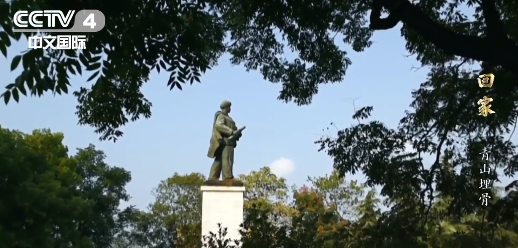 战友背起邱少云遗骨想带他回家 老战士含泪回忆邱少云安葬经过