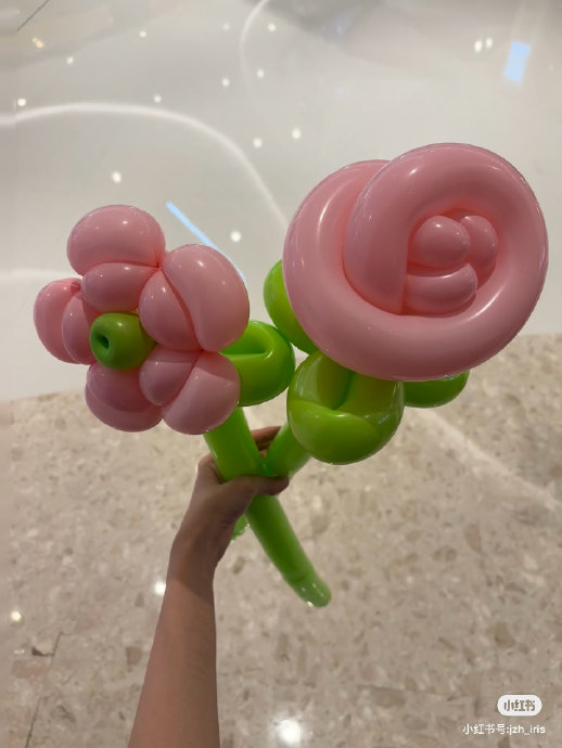 金子涵说自己最近几年身体很差 闭经暴瘦引关注