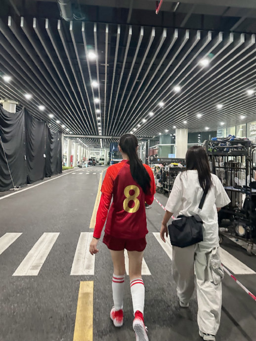 迪丽热巴只问两问题便接演功夫女足