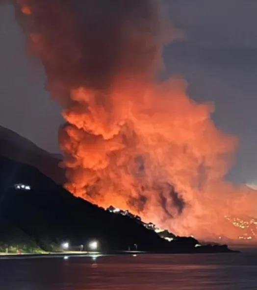 委内瑞拉首都主干道空了 美军空袭行动已发动