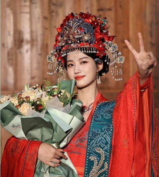 《榜上佳婿》卢昱晓仪态成焦点 古偶新剧首播遭群嘲