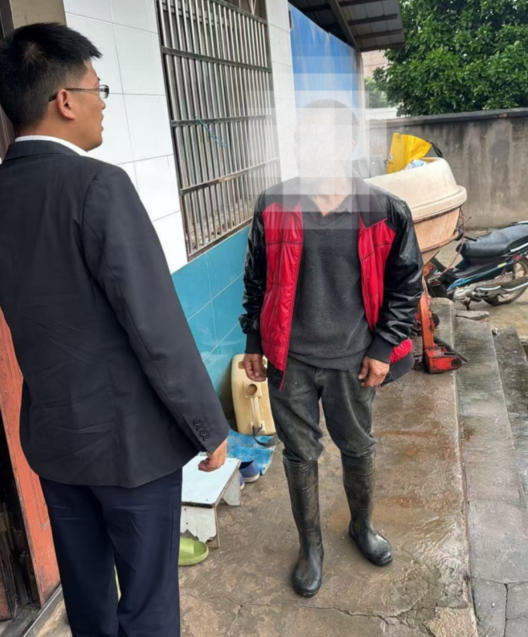 闻“汛”而动保运营 邮储银行荆州市分行精准帮扶显担当