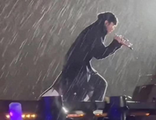 林俊杰广州演唱会好炸裂 暴雨来袭丝毫不影响唱功
