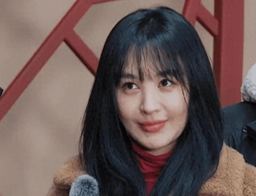 还没翻红先翻车，李菲儿成万人嫌，早年旧照被扒，与现在判若两人