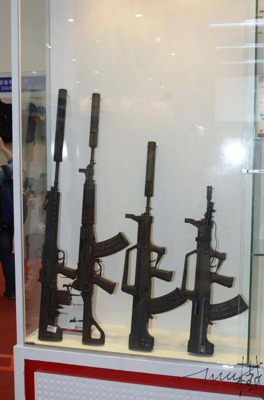 新曝光!中国步枪全部安装消音器,普通士兵要消音器有什么用?
