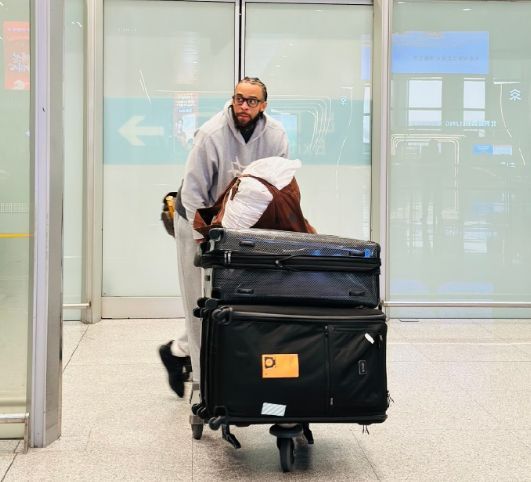 麦基正式抵达北京：张云松接机将穿0号 搭档周琦组超级双塔冲冠 冲击队史第4冠