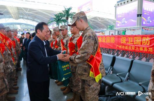 广州护航春季新兵运输 温暖服务暖兵心