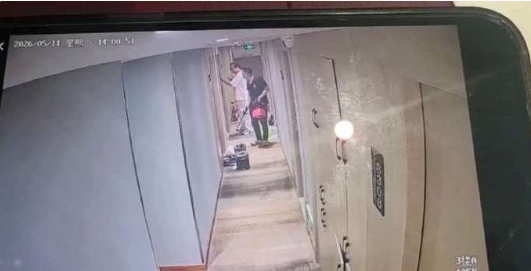 酒店内消杀工作人员错开房门 隐私泄露引争议