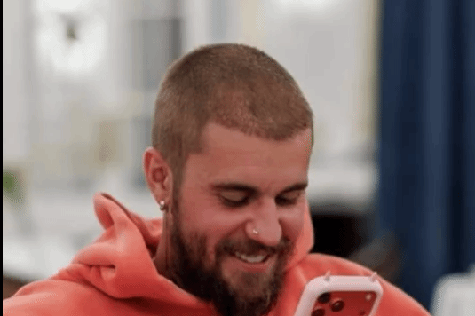 比伯吐槽iPhone按钮设计 误触问题惹恼明星