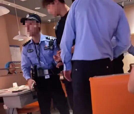 青岛民警抓错人已道歉 照片比对失误引发乌龙事件