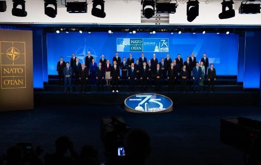 多国人士批评北约峰会破坏和平