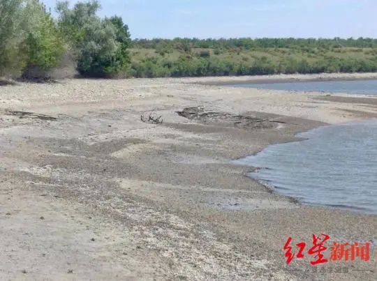乌克兰大坝惊现散落遗骸：或是第二次世界大战的德军