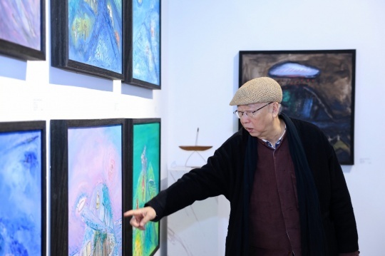 王林教授在展览现场  