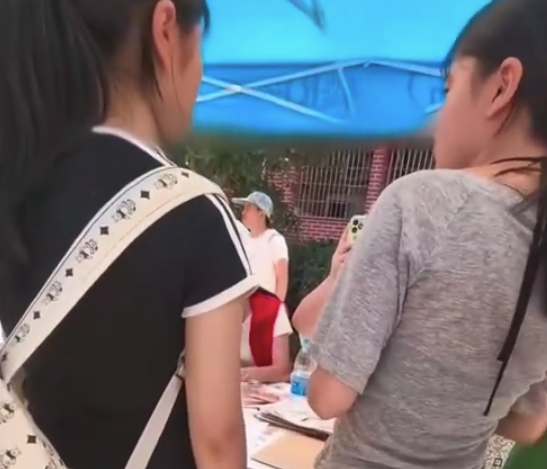 学生称未办移动校园卡不能开寝室门 重庆传媒职业学院：系志愿者表述不当