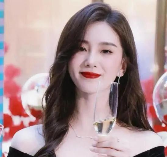 从芭蕾少女到古装女王，刘诗诗凭啥火了20年？