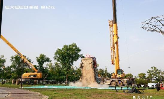 奇瑞放大招！星纪元ET香港车展炸场，技术牛到让老外傻眼？