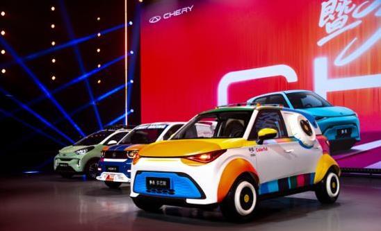 5万块买真5座SUV，多米上市炸场，年轻人的车真香