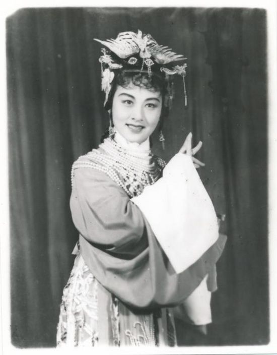 越剧名家唐月瑛去世 曾在朝鲜战场演出8个月