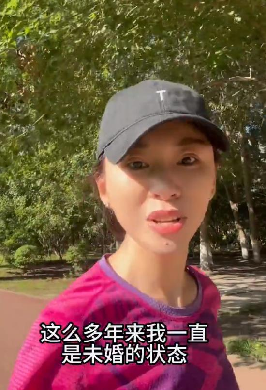 主持人歐陽夏丹否認離婚傳言