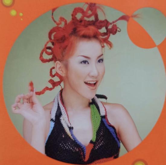 ·《DIDADI》时期的李玟，红发风靡一时。