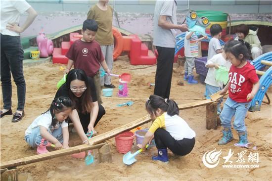 幼儿职业学院"六一又整活了：亲子同乐探索科学奥秘