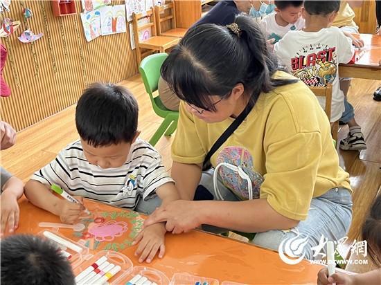 幼儿职业学院"六一又整活了：亲子同乐探索科学奥秘