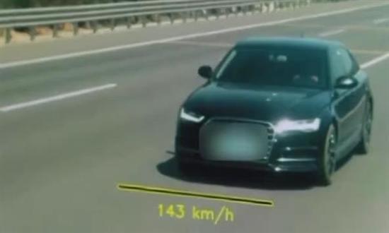 交警辟謠高速時(shí)速不超143km不被罰 謠言誤導(dǎo)駕駛者
