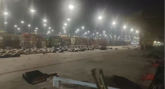 受困船员称钱到位去伊朗装货也不怕 战火中的坚守与等待