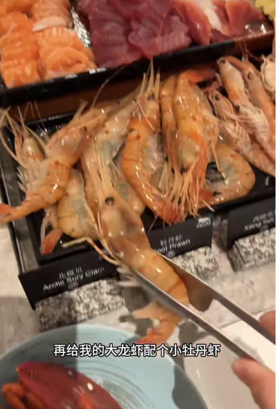 把酒店当食堂女生走红 年轻人想效仿操作的可能性不大
