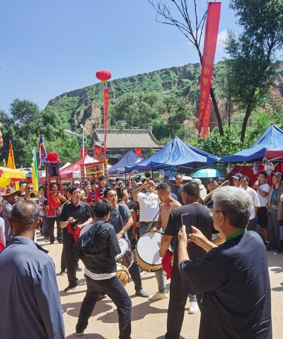 中国文促会主席杨晓阳谈“走遍中国”三省有感