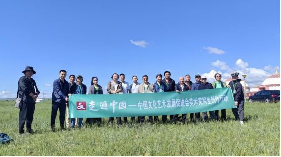 中国文促会主席杨晓阳谈“走遍中国”三省有感