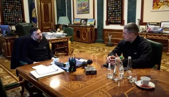 泽连斯基提议重要人事调整 乌政坛再起波澜