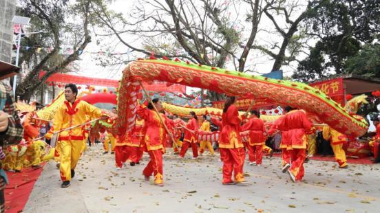 解鎖廣西傳統(tǒng)民俗的狂歡密碼 龍騰獅躍慶豐年