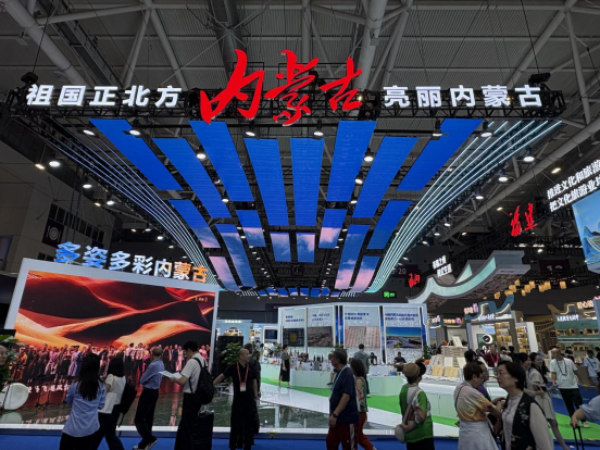 龙宇翔出席第二十二届中国（深圳）国际文化产业博览商业会