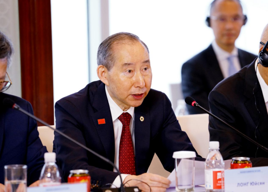 ​龙宇翔出席乌兹别克斯坦总理与中国工商界代表圆桌会议