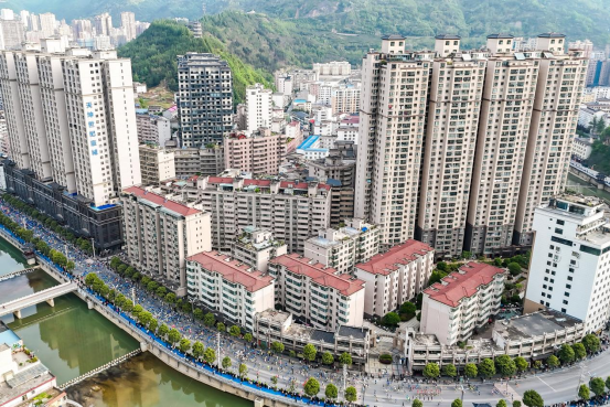 5000名跑者共赴山水之约 2026镇安马拉松赛完美收官