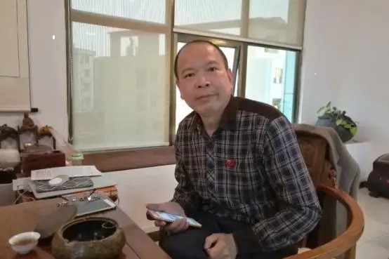 从生存现场到精神原乡：欧阳杏蓬的散文作品