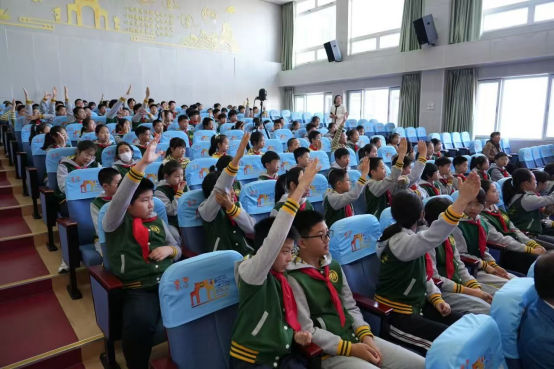 《航天逐梦，数趣同行-航天25所检验试验中心团支部走进黄城根小学房山分校数学节》