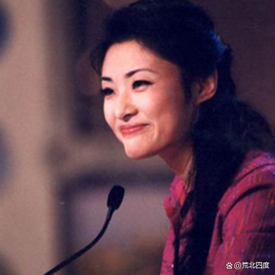 从“央视一姐”到“央企董事长”, 相比董卿, 周涛走了不同的大道