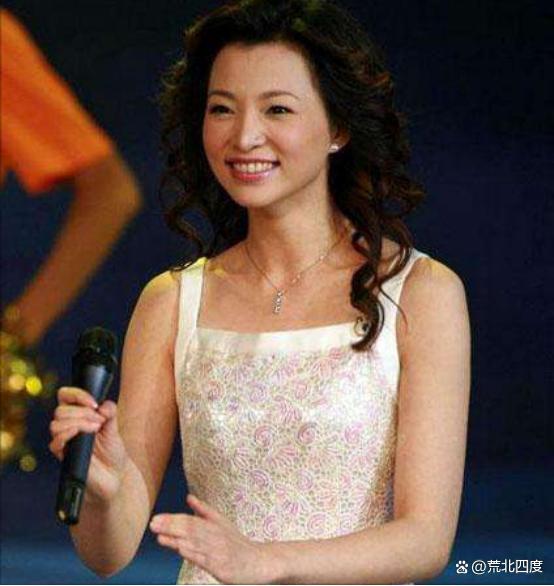 从“央视一姐”到“央企董事长”, 相比董卿, 周涛走了不同的大道