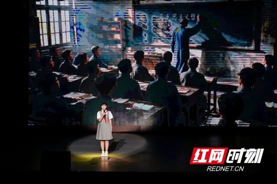 国防教育成为新生“开学第一课” 沉浸式体验激发爱国情怀