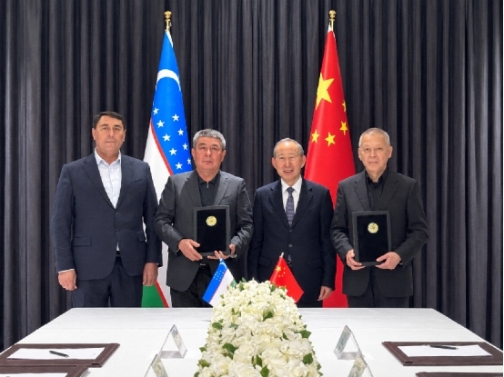 龙宇翔与乌兹别克斯坦吉扎克州州长一行举行会见