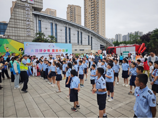 “大国好少年 童筑中国梦”2025年庆“六一”少儿职业体验嘉年华欢乐启幕