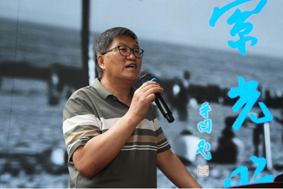 “索光照眼·王安怿摄影艺术展”在西安建筑科技大学贾平凹文学艺术馆开幕