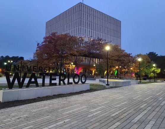 加拿大中国留学生崩溃：均分98%投700封简历无果！