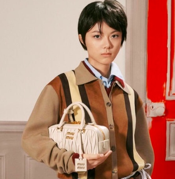 赵今麦超短发大片 清冷感直接拉满