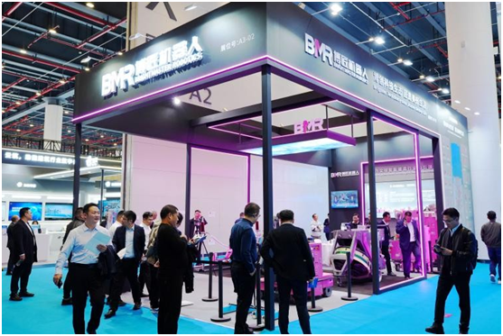 博匠机器人亮相2025国际（武汉）智能建造产业博览会 以智能技术绘就“好房子”新图景