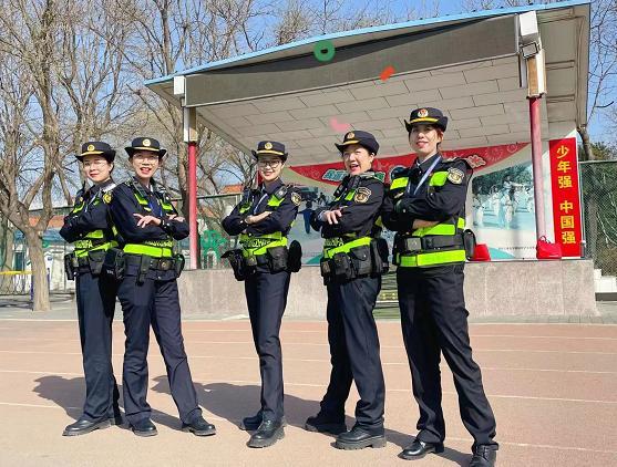 全是研究生！北京这支女子执法队，查黑车有三项“绝活”  提高了办案效能